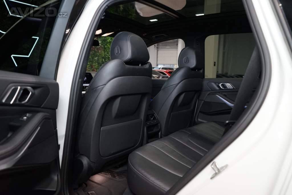 Foto inzerátu BMW X5 40i*xDRIVE*LED*CAMERA*CARPLAY*