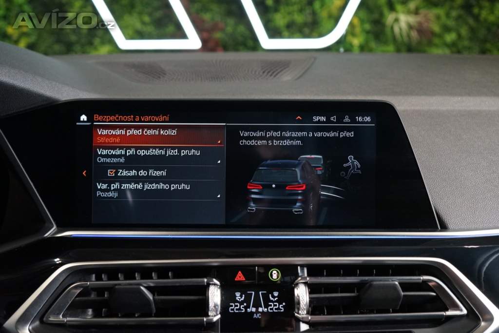 Foto inzerátu BMW X5 30d*xDRIVE*PANO*HUD*TAŽ*NEZ.TO