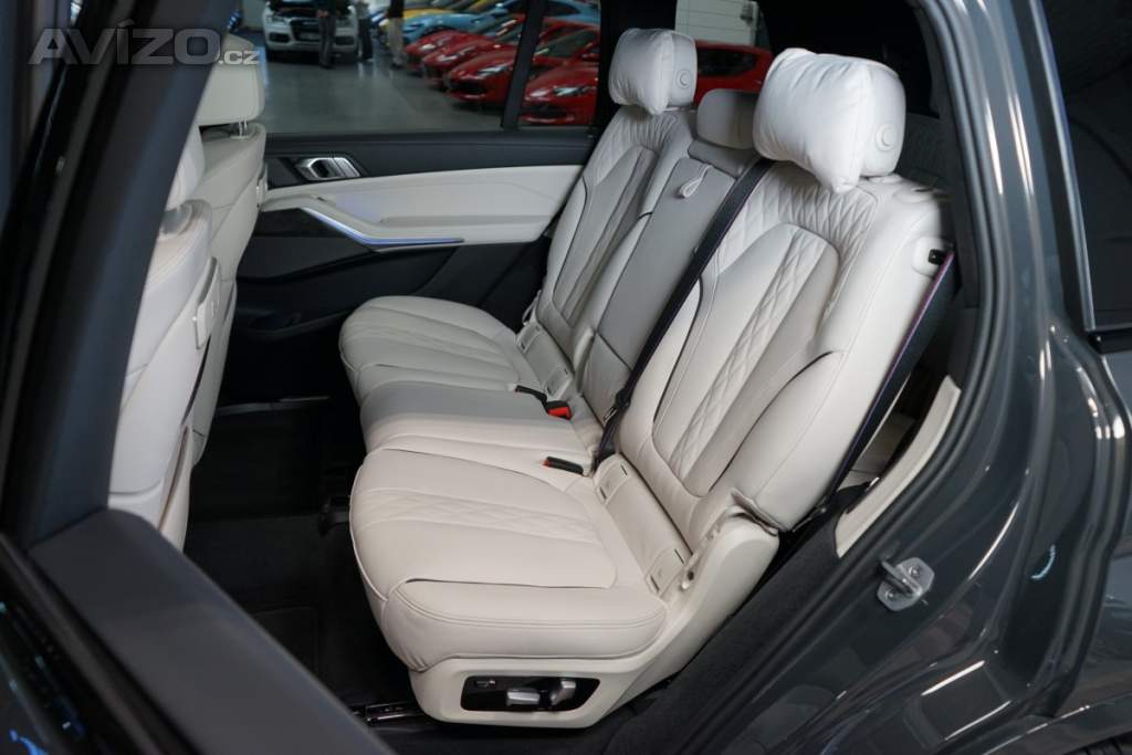 Foto inzerátu BMW X7 40d*xDRIVE*H/K*TAŽNÉ*HUD*INDIV