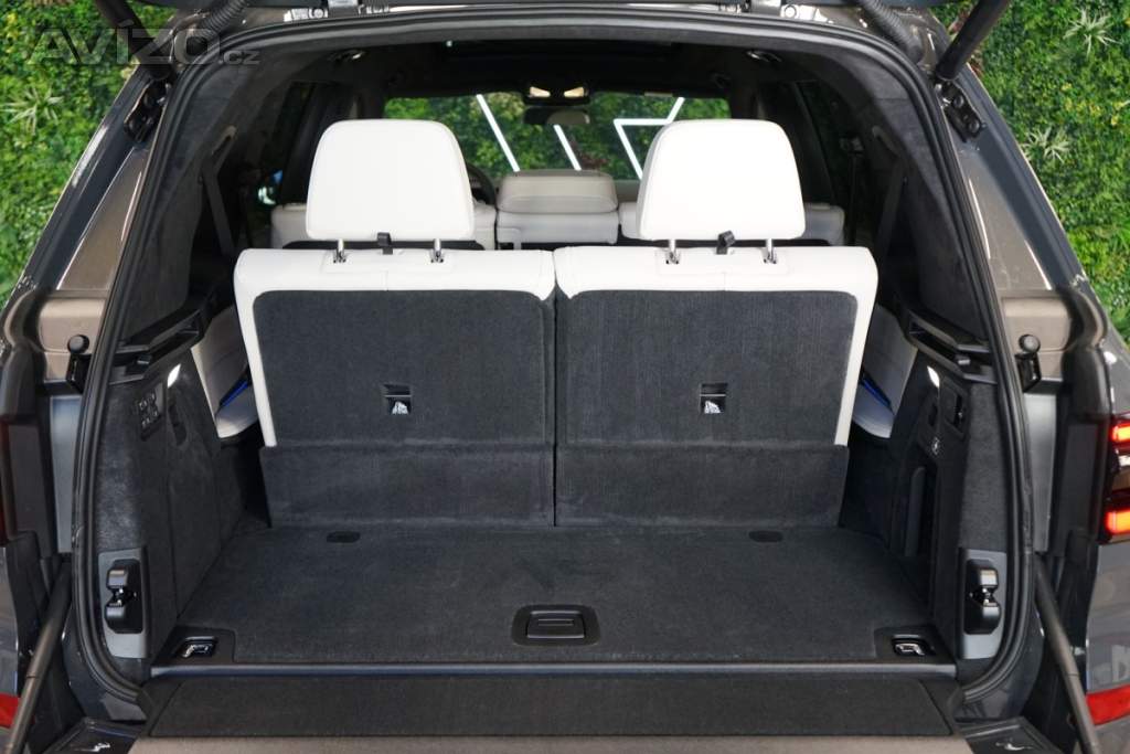Foto inzerátu BMW X7 40d*xDRIVE*H/K*TAŽNÉ*HUD*INDIV