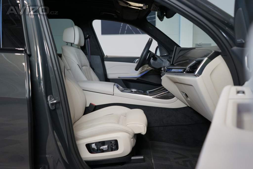 Foto inzerátu BMW X7 40d*xDRIVE*H/K*TAŽNÉ*HUD*INDIV