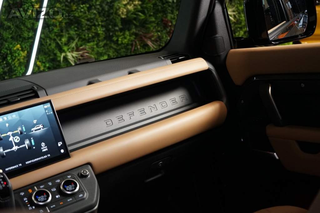 Foto inzerátu Land Rover Defender D300*110*HSE*X-DYNAMIC*