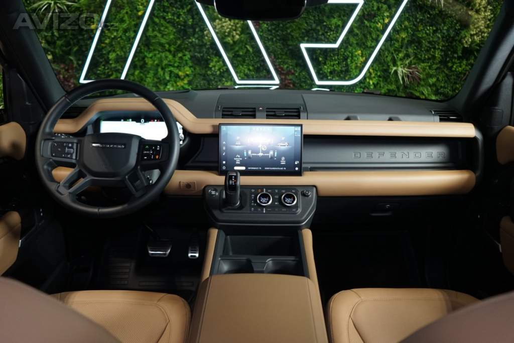 Foto inzerátu Land Rover Defender D300*110*HSE*X-DYNAMIC*