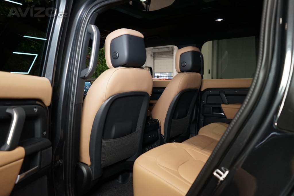 Foto inzerátu Land Rover Defender D300*110*HSE*X-DYNAMIC*