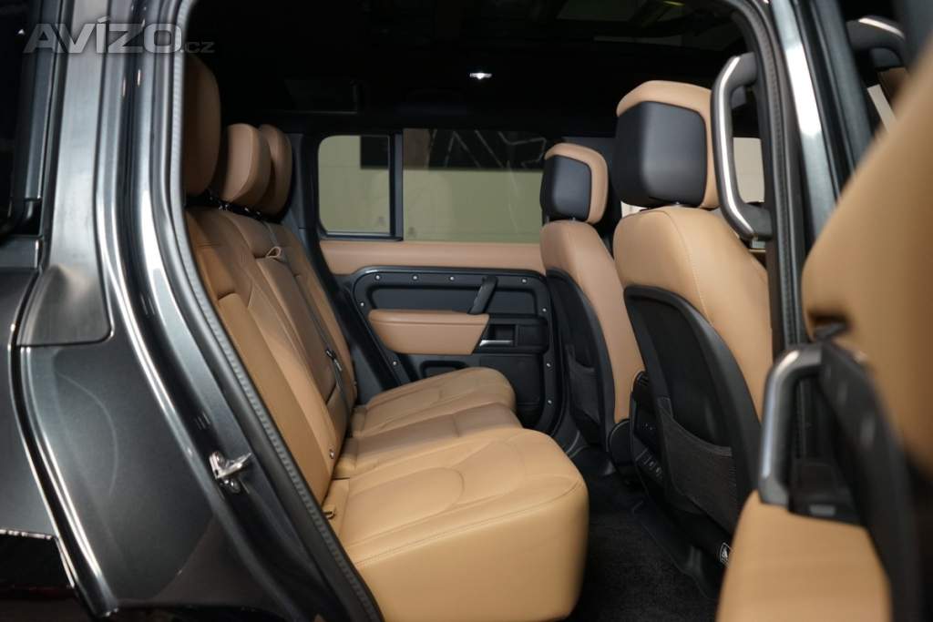 Foto inzerátu Land Rover Defender D300*110*HSE*X-DYNAMIC*