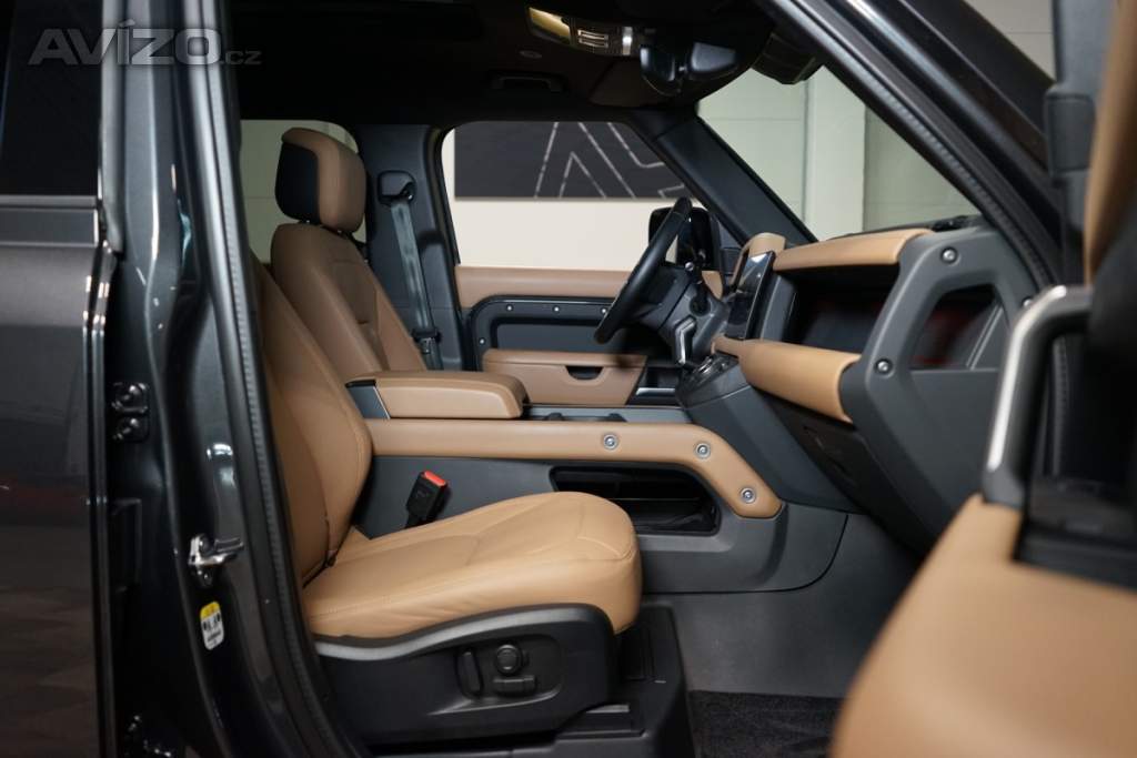 Foto inzerátu Land Rover Defender D300*110*HSE*X-DYNAMIC*