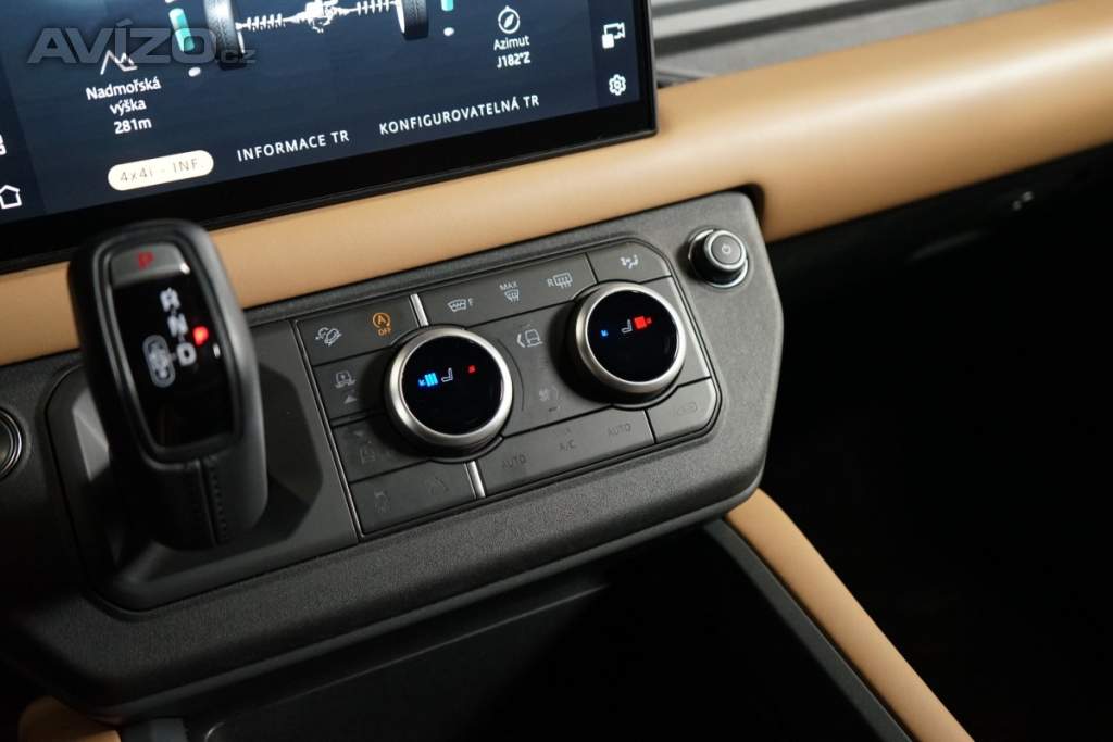 Foto inzerátu Land Rover Defender D300*110*HSE*X-DYNAMIC*