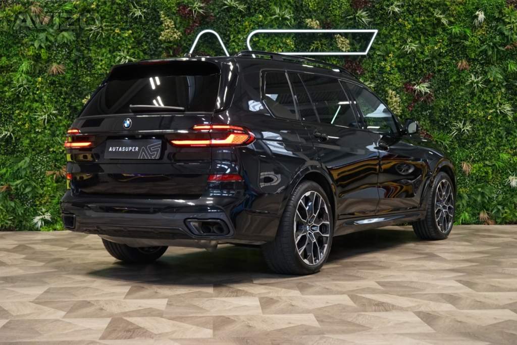 Foto inzerátu BMW X7 40i*xDRIVE*PANO*SERVICE*HUD*36