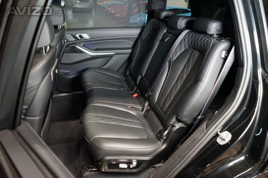 Foto inzerátu BMW X7 40i*xDRIVE*PANO*SERVICE*HUD*36
