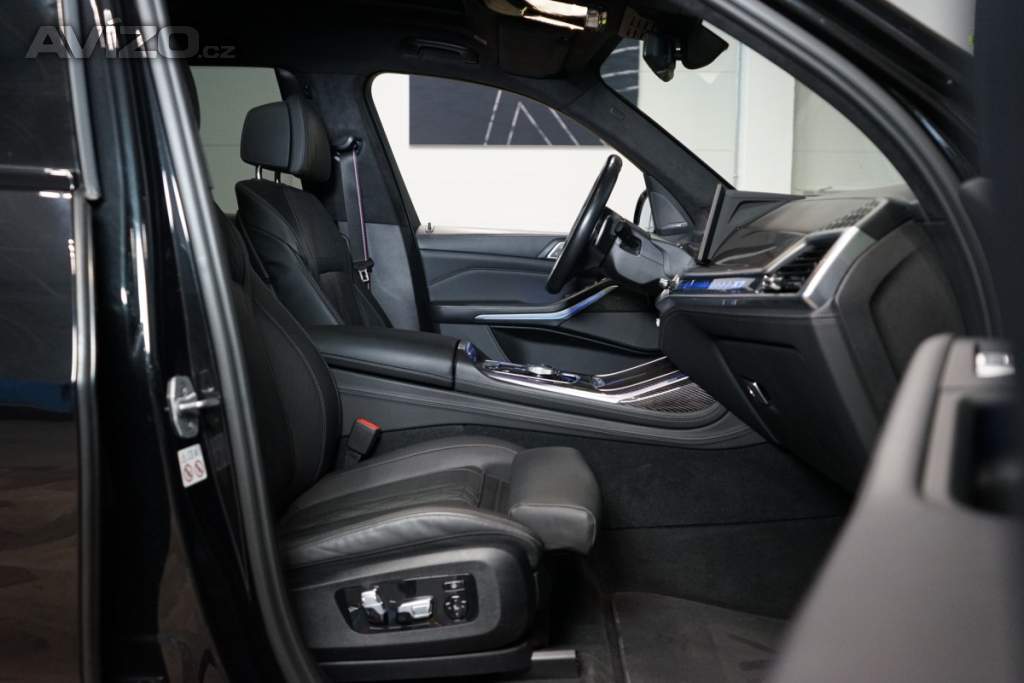 Foto inzerátu BMW X7 40i*xDRIVE*PANO*SERVICE*HUD*36