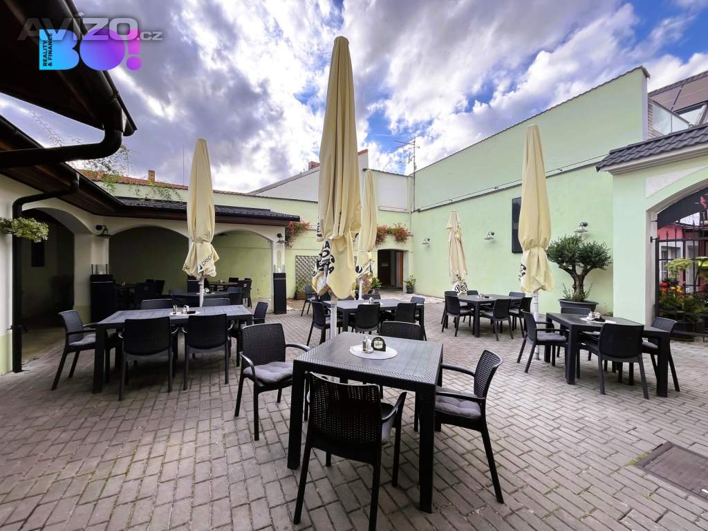 Foto inzerátu Prodej penzionu s restaurací a bytem, Třeboň