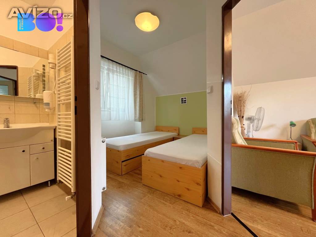 Foto inzerátu Prodej penzionu s restaurací a bytem, Třeboň