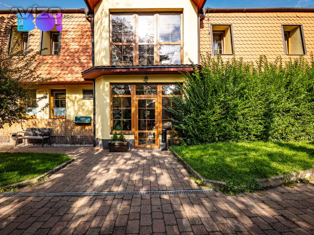 Foto inzerátu Prodej restaurace s penzionem, Skuteč