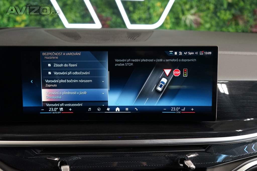 Foto inzerátu BMW X5 40i*xDRIVE*TAŽ*H/K*HUD*