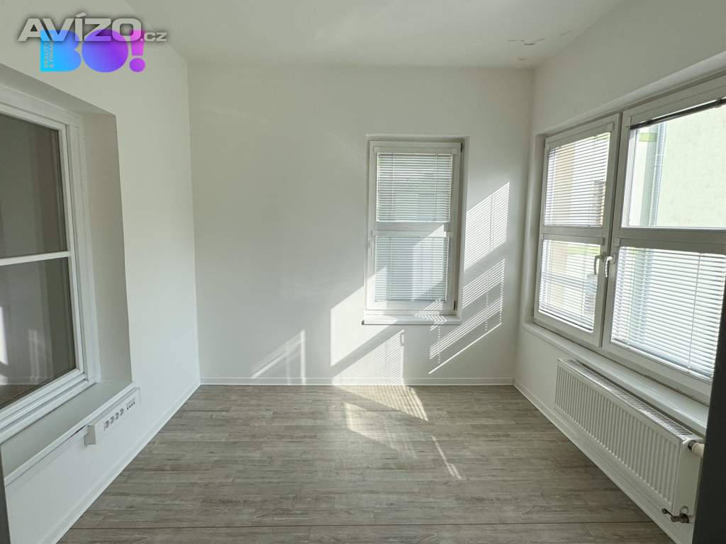 Foto inzerátu Pronájem kanceláře 260 m² – ul. Zubatého Praha 5