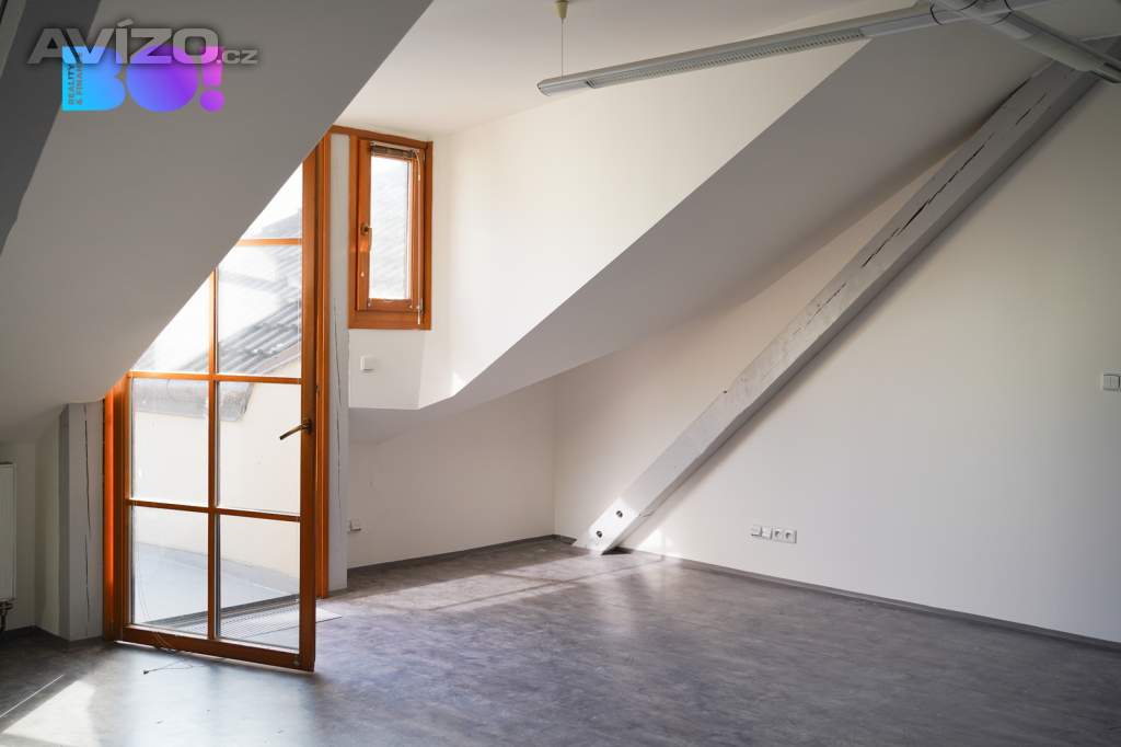 Foto inzerátu Pronájem kanceláře 120 m² + sklad 17,6 m², ul. Zubatého Praha 5