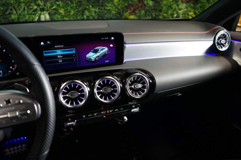 Foto inzerátu Mercedes-Benz CLA 180*AMG*CARPLAY*CAMERA*LED*