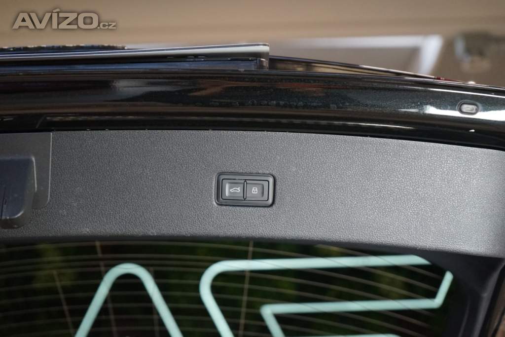 Foto inzerátu Audi Q8 50 TDI*QUATTRO*S-LINE*TAŽ*360*