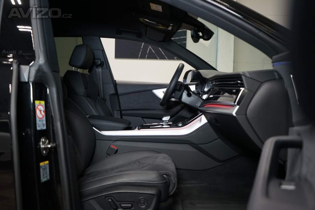 Foto inzerátu Audi Q8 50 TDI*QUATTRO*S-LINE*TAŽ*360*