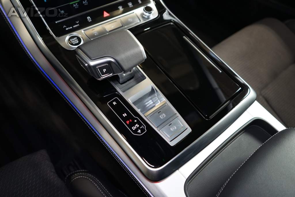 Foto inzerátu Audi Q8 50 TDI*QUATTRO*S-LINE*TAŽ*360*
