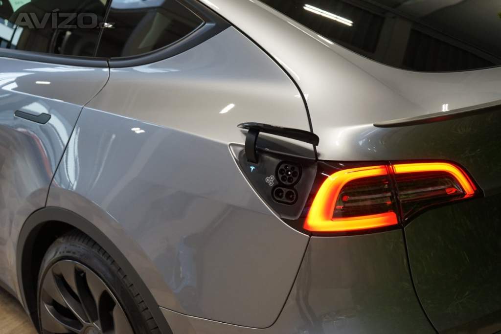 Foto inzerátu Tesla Model Y DUAL-MOTOR*PERFORMANCE*