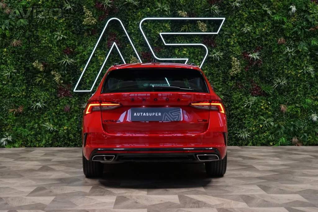 Foto inzerátu Škoda Octavia RS*COMBI*2.0 TDI*CARPLAY*ACC