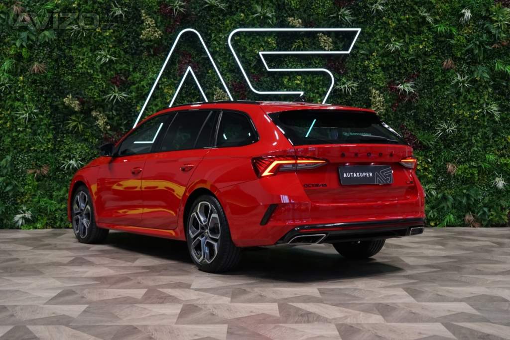 Foto inzerátu Škoda Octavia RS*COMBI*2.0 TDI*CARPLAY*ACC