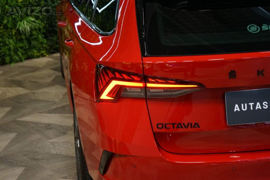 Foto inzerátu Škoda Octavia RS*COMBI*2.0 TDI*CARPLAY*ACC