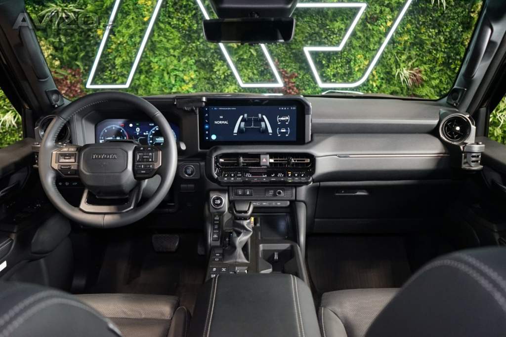 Foto inzerátu Toyota Land Cruiser EXECUTIVE*NEZ.TOP*360*HUD*JBL