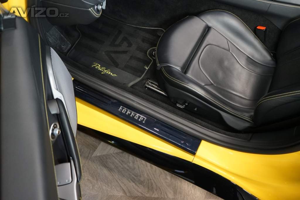 Foto inzerátu Ferrari Portofino TWO-TONE*BLUE CARBON*GIALLO MO
