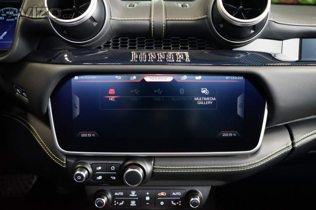 Foto inzerátu Ferrari Portofino TWO-TONE*BLUE CARBON*GIALLO MO