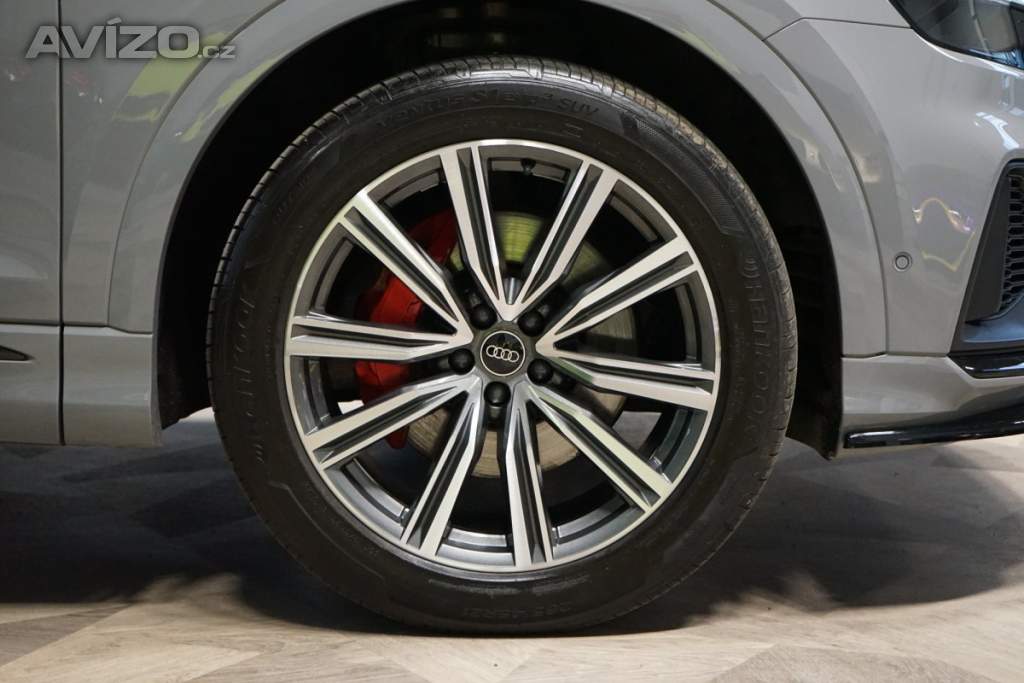 Foto inzerátu Audi Q8 55 TFSI*QUATTRO*CARBON*MAXTON*