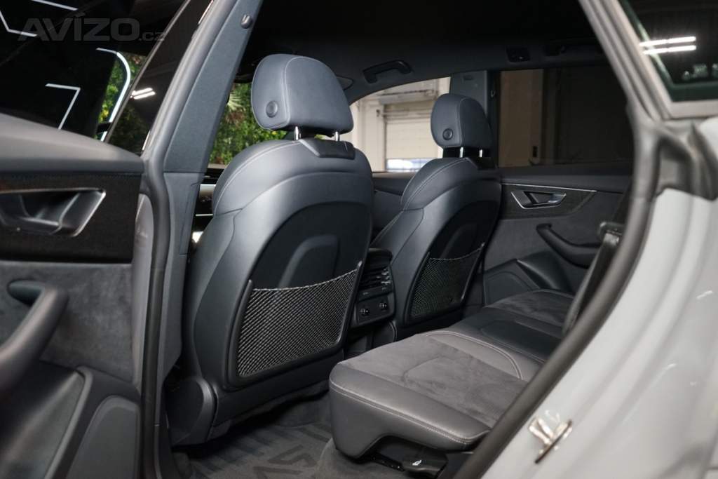 Foto inzerátu Audi Q8 55 TFSI*QUATTRO*CARBON*MAXTON*