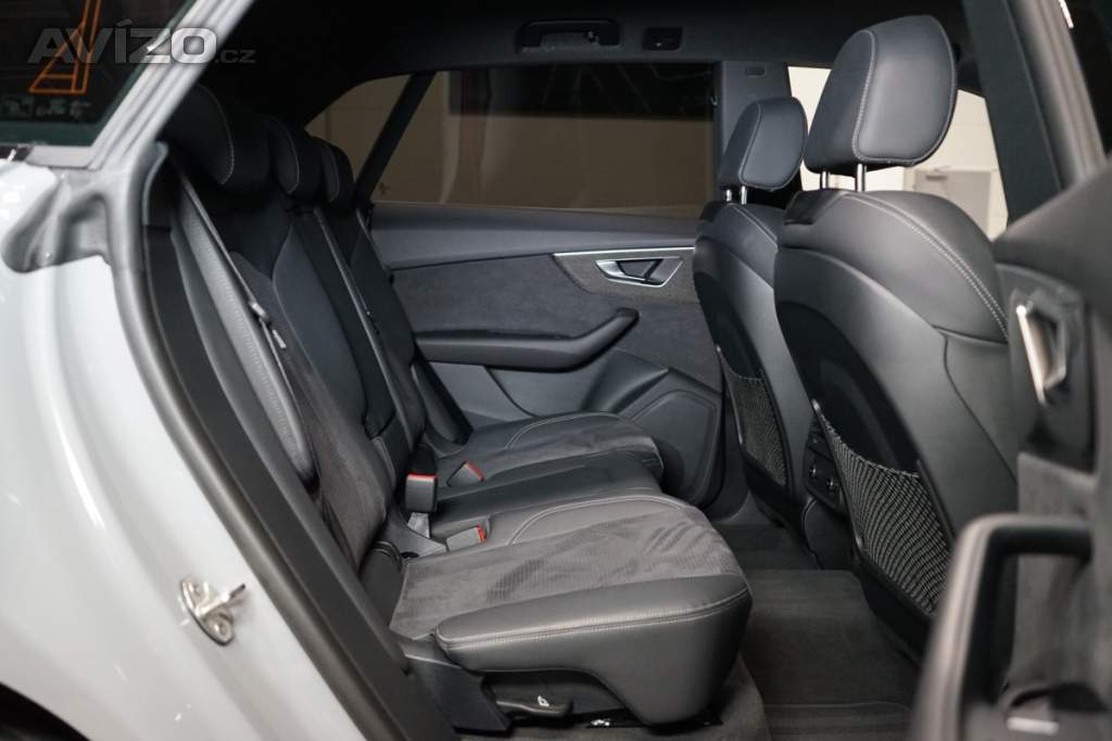 Foto inzerátu Audi Q8 55 TFSI*QUATTRO*CARBON*MAXTON*