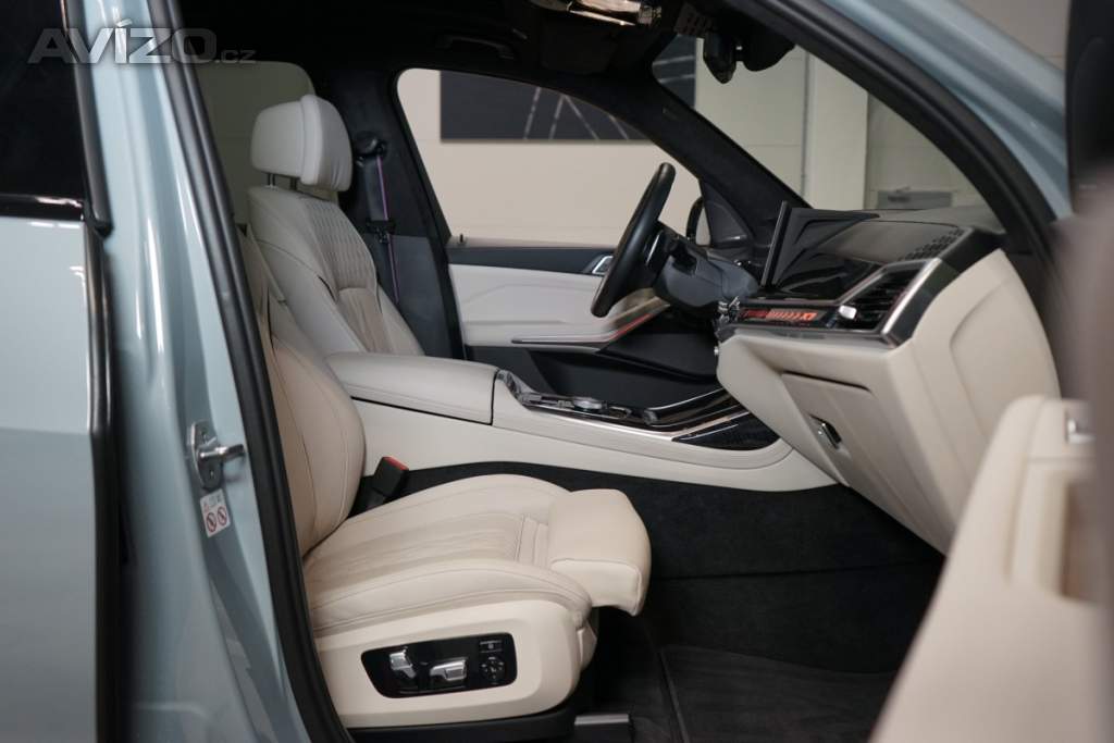 Foto inzerátu BMW X7 40i*xDRIVE*MASÁŽ*NEZ.TOP*PANO*