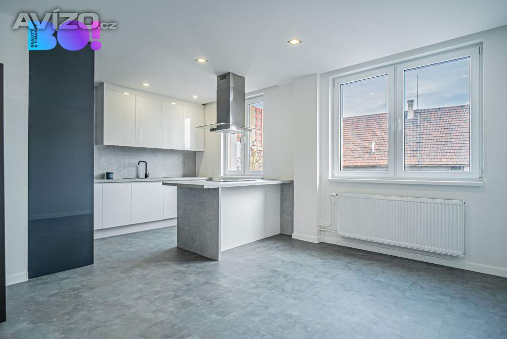 Foto inzerátu Luxusně zrekonstruovaný řadový dům 239 m² s pozemkem 508 m², na ul. Hýlová, Ostrava – Výškovice