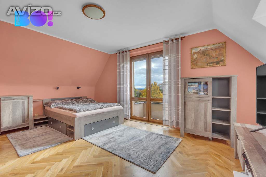 Foto inzerátu Prodej rodinného domu 3+1 a restaurace, ulice Na Výsluní, Chrudim