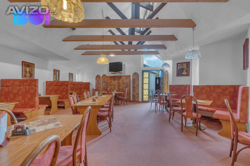 Foto inzerátu Prodej restaurace a rodinného domu 3+1, ulice Na Výsluní, Chrudim