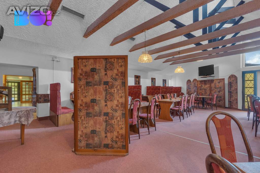 Foto inzerátu Prodej restaurace a rodinného domu 3+1, ulice Na Výsluní, Chrudim
