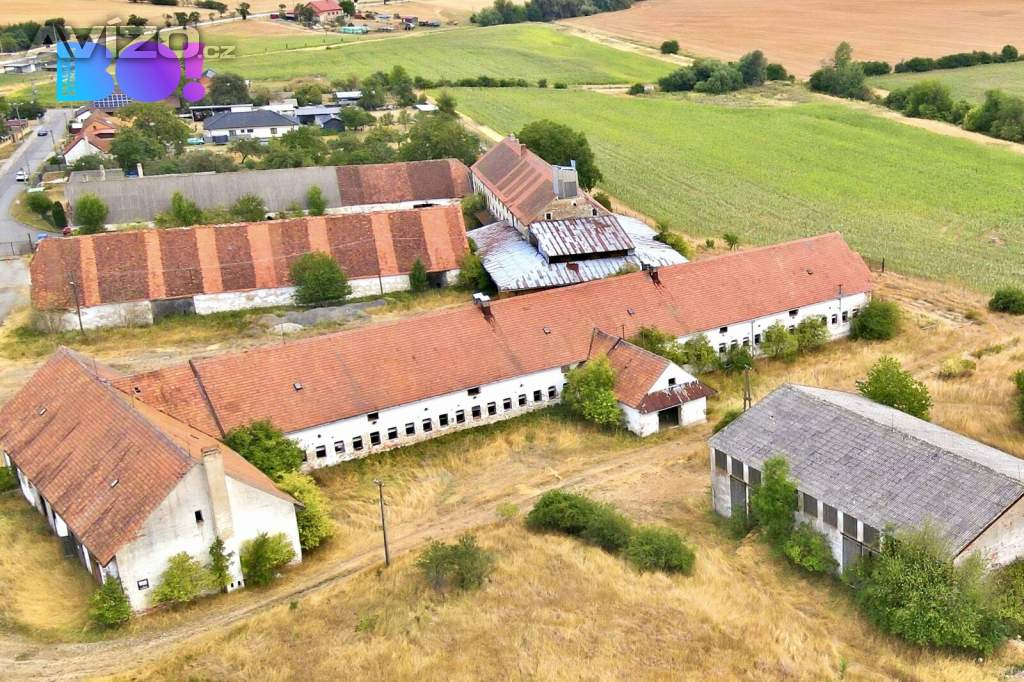 Foto inzerátu Prodej zemědělského areálu 32 709 m², Vícenice u Dolních Lažan, okres Třebíč