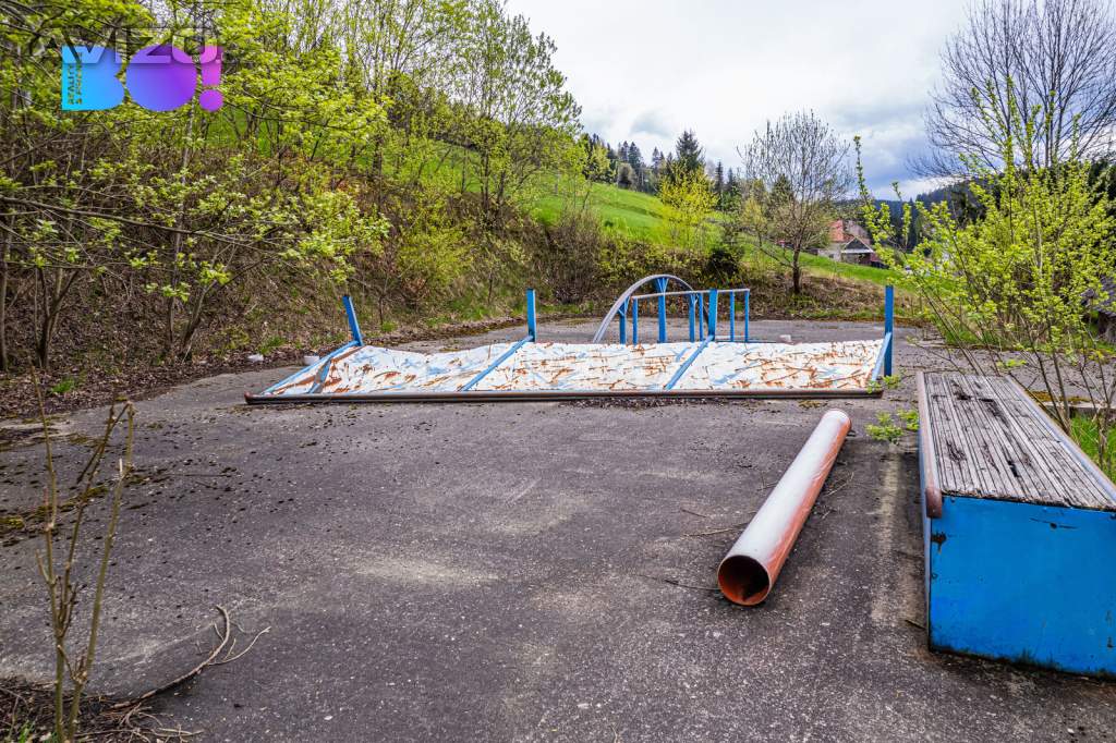 Foto inzerátu Prodej souboru pozemků 119 241 m², Krásná
