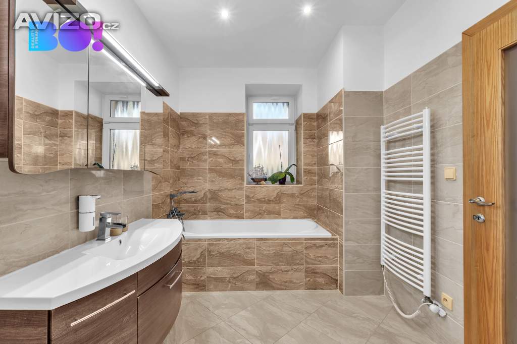 Foto inzerátu Prodej rodinného domu 239 m², pozemek 667 m², Slatina nad Úpou