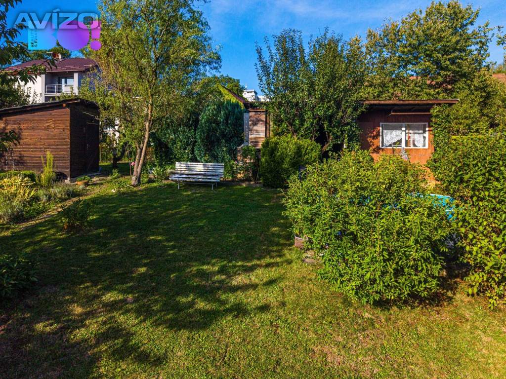 Foto inzerátu Zahrada 395 m² s pergolou, bazénem a vzrostlou zelení | Havířov-Město