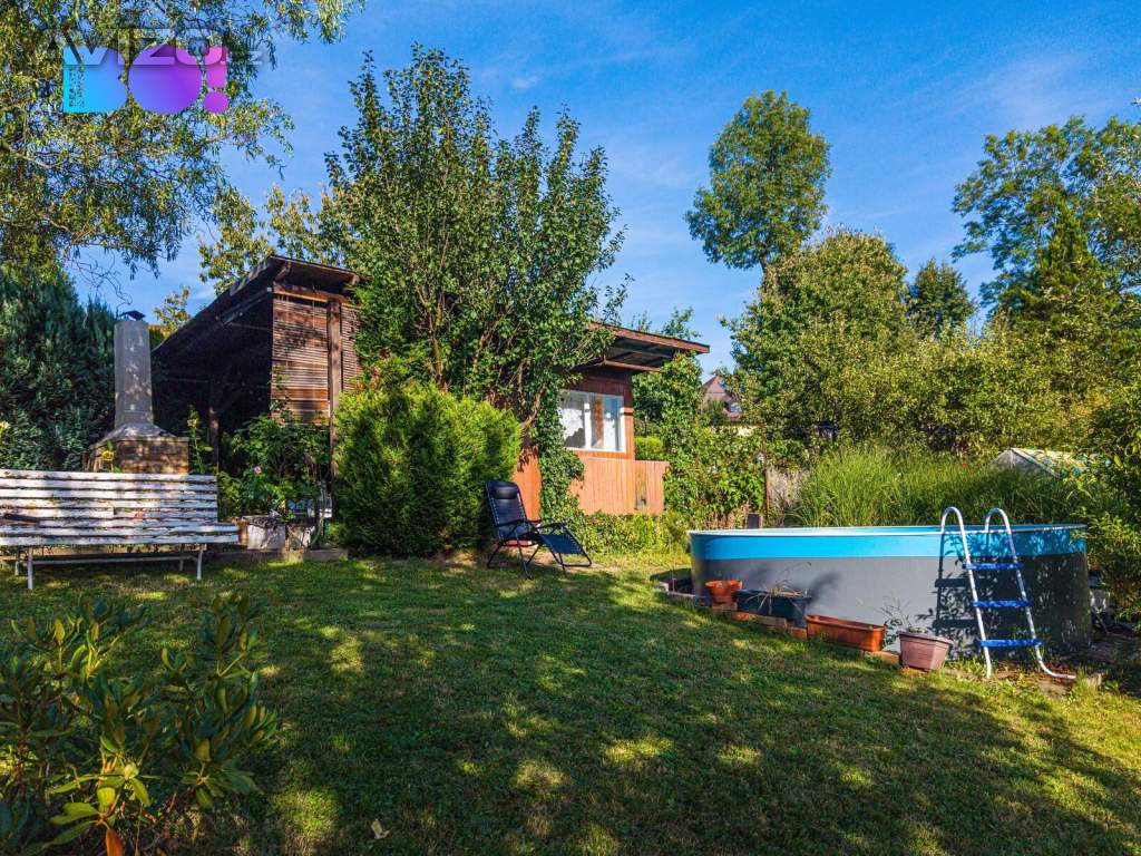 Foto inzerátu Zahrada 395 m² s pergolou, bazénem a vzrostlou zelení | Havířov-Město