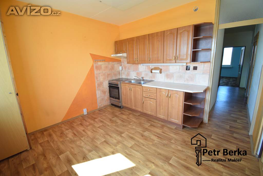 Prodej světlého bytu 3+1, 80m2 + 5m2 lodžie, družstevní vlastnictví, Strašice, dům po rekonstrukci