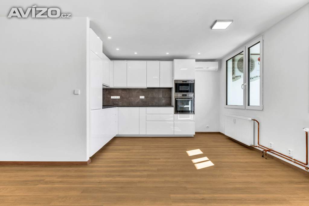 Prodej zcela nového 3+kk, 71m2 + 7m2 lodžie + komora na patře, Pod Strání P10 Strašnice, metro