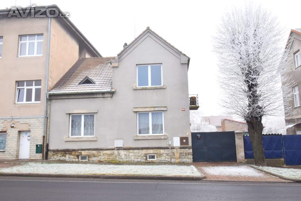Prodej rodinného domu 160 m² + prostorný sklep, pozemek 669 m² Husova, Louny