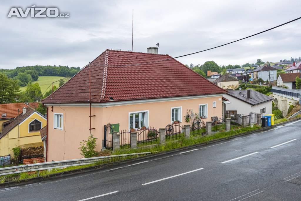 Prodej RD, 7+1, užitná plocha 300 m2, obec Rynárec, okr. Pelhřimov