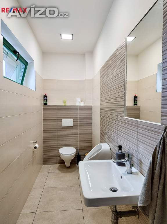 Foto inzerátu Příjemná kancelář 16 m2 k pronájmu, Slezská Ostrava