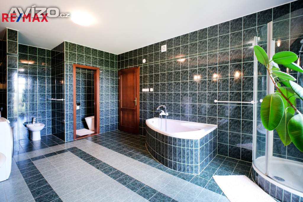 Foto inzerátu Prodej dvougeneračního domu, 347 m² s pozemkem 975 m², Ostrava